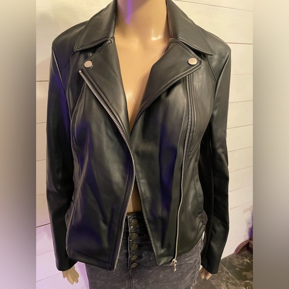 Women’s medium faux leather and stretch side zip up jacket - Picture 1 of 6